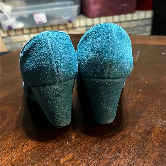 Merona Blue Wedge Shoes with Suede Finish - Picture 5 of 7